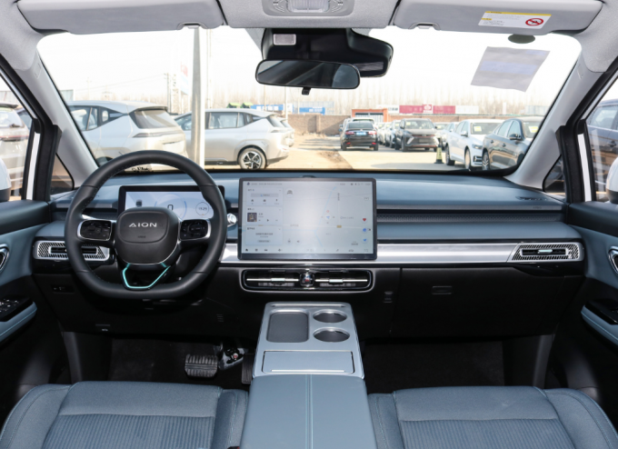 AION Y Plus 2023 Electric Compact Suv 510-610KM Ev Small Suv 6