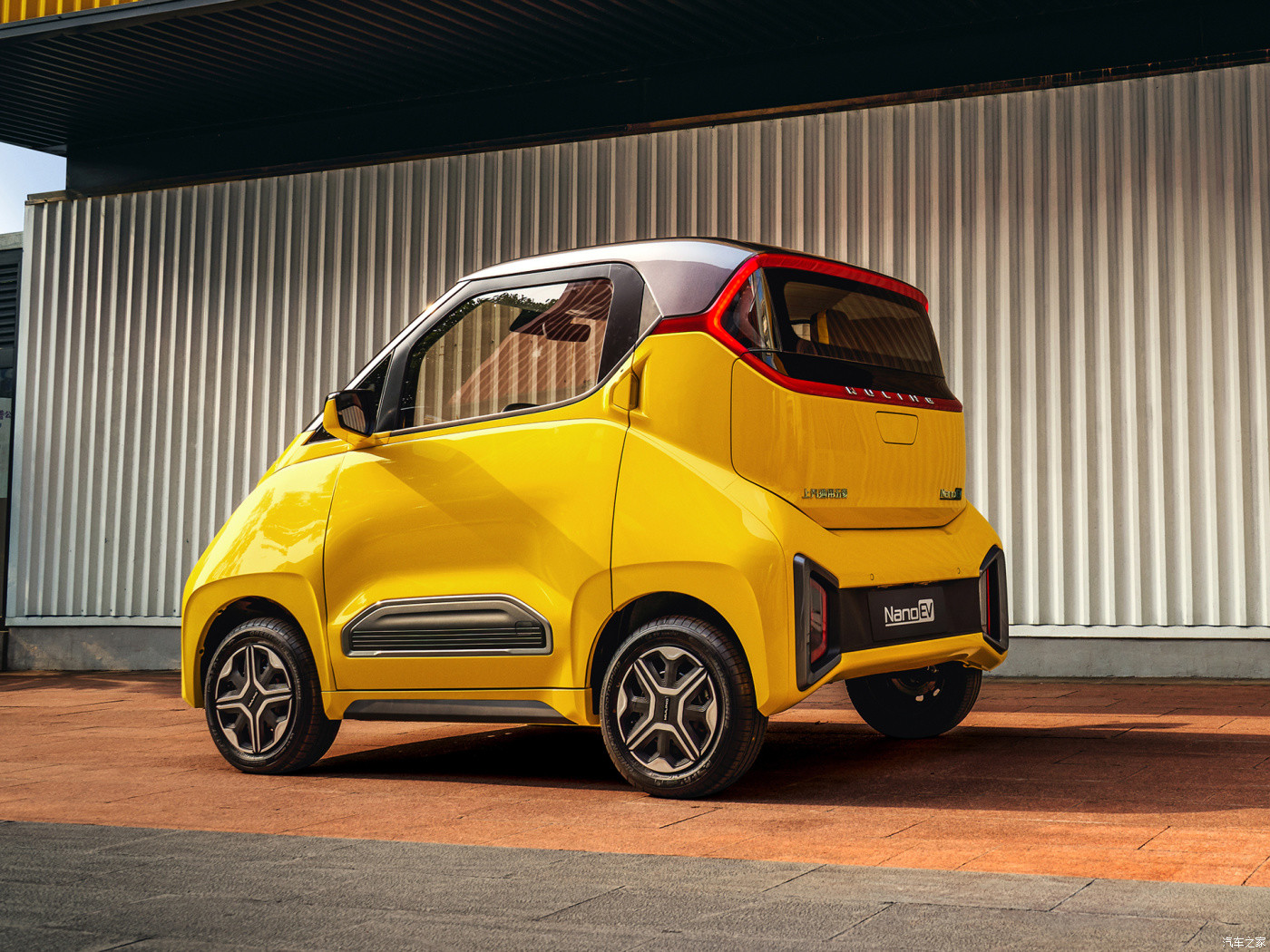 305KM Wuling Mini Ev 3 Doors 2 Seats Wuling Electric Car For Urban