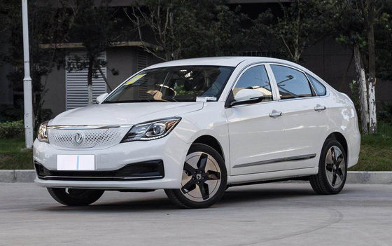 400KM Dongfeng Fengshen E70 Pure Electric Compact Car 4 Doors 5 Seats