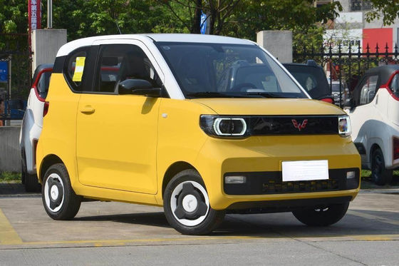 Pure Electric Gm Wuling Mini Ev 120-170KM Compact Size Easy Park