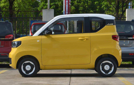 Pure Electric Gm Wuling Mini Ev 120-170KM Compact Size Easy Park