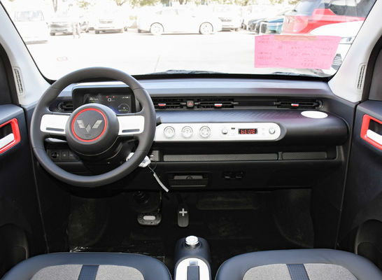 Pure Electric Gm Wuling Mini Ev 120-170KM Compact Size Easy Park