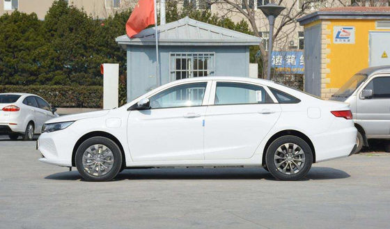 Dihao Ev Geely Sedan Electric Car 421KM 4 Doors 5 Seats 0.5 Hours Quick Charge