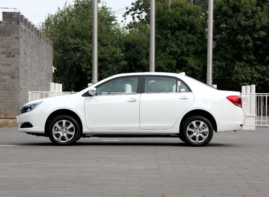 305KM 400KM BYD EV Cars BYD E5 EV High Performance 4 Doors 5 Seats