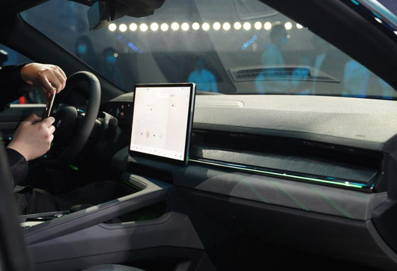 Zeekr 001 Silver 2023 Pure Ev Cars 546-1032KM Long Range High Performance